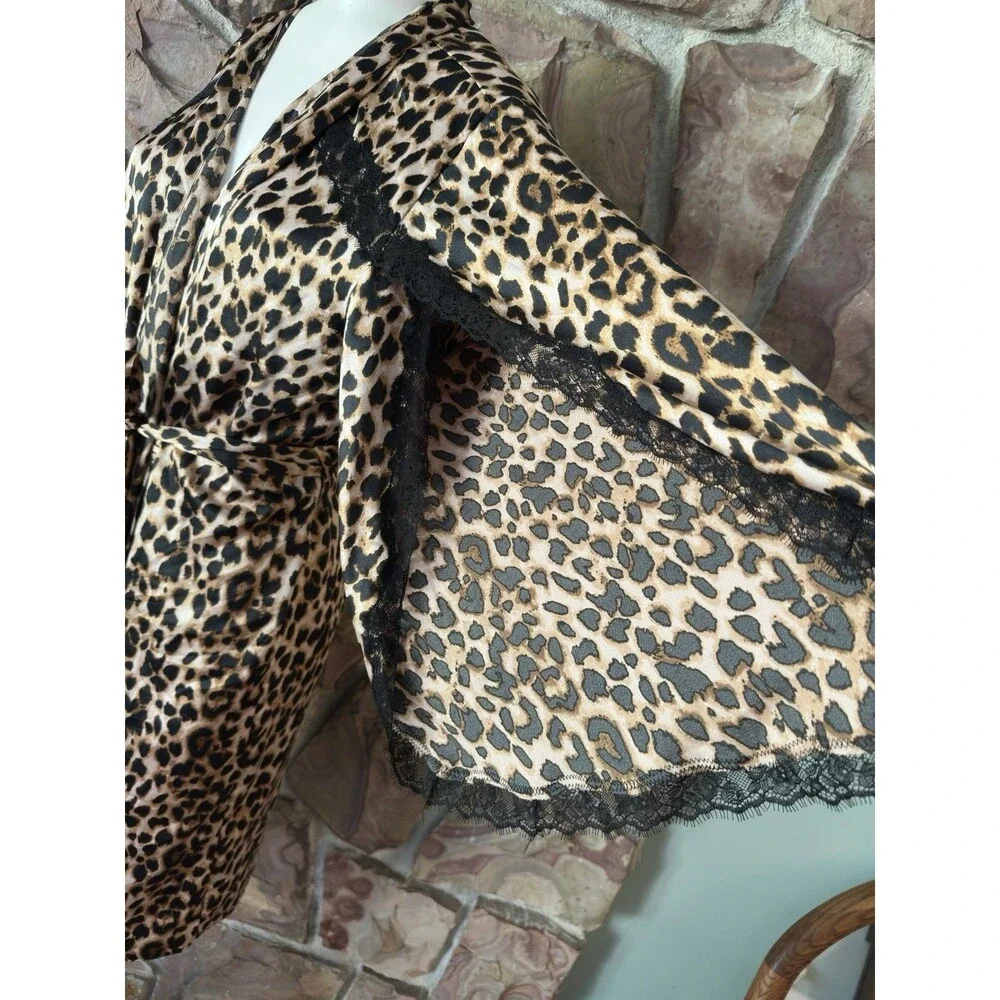 NWT Victoria's Secret Cheetah Lace Kimono Bath Lounge Robe XS/S msrp $79